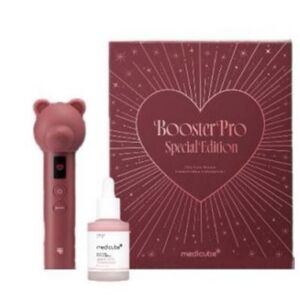 MEDICUBE Booster Pro Holiday Set *Limited Edition*